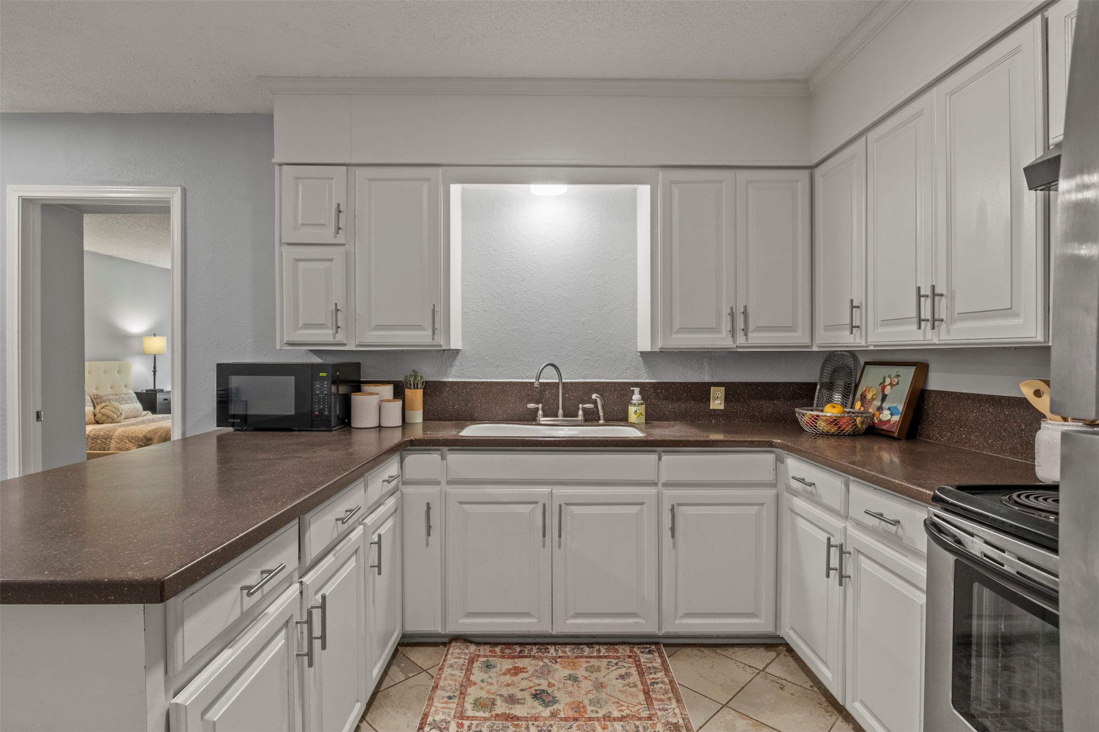 706 Henslee Drive Euless TX 76040