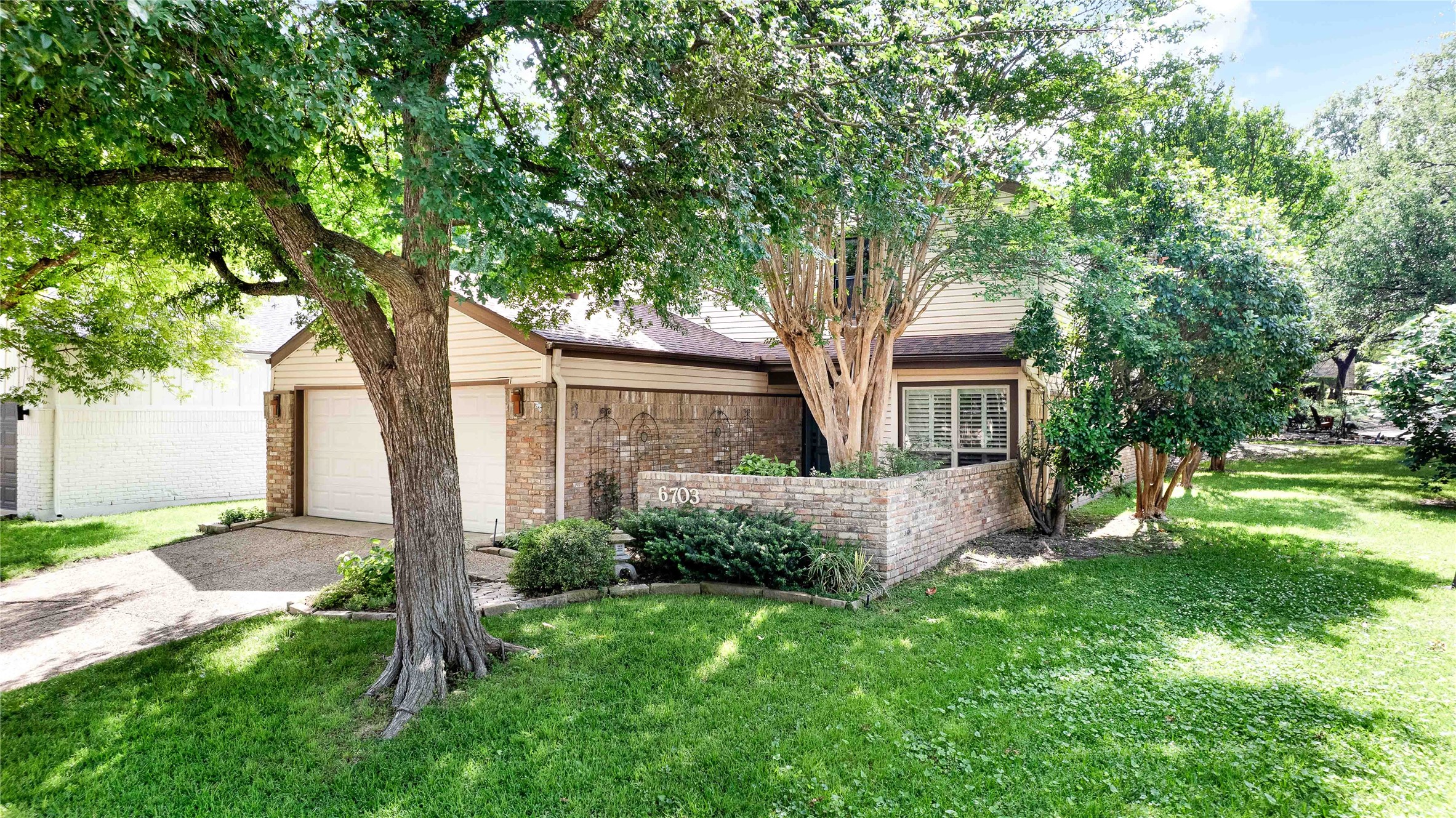 6703 Beth Court Garland TX 75044