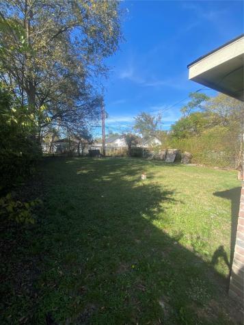 2419 Scotland Drive Dallas TX 75216