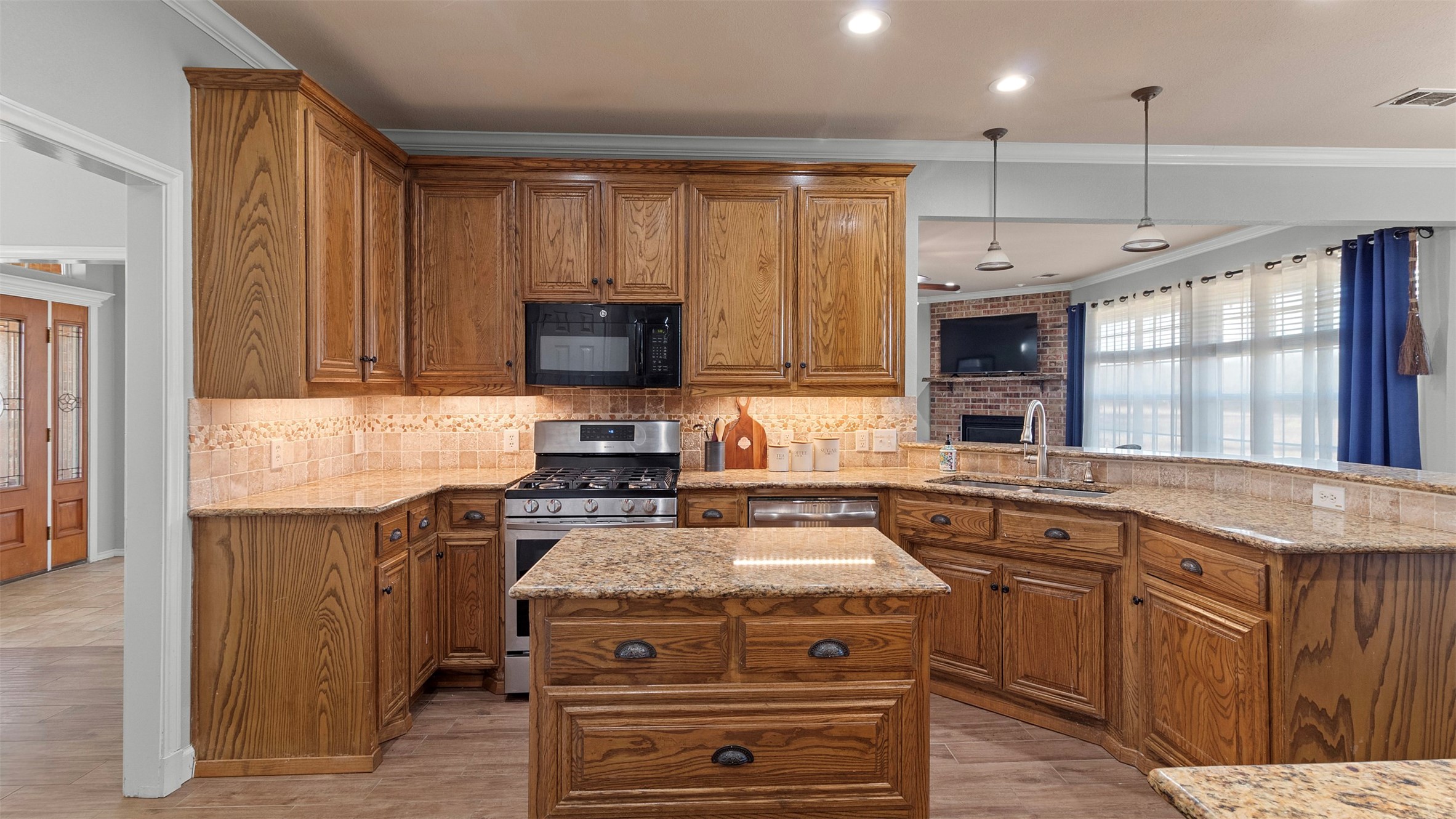 2611 Lonesome Dove Farmersville TX 75442