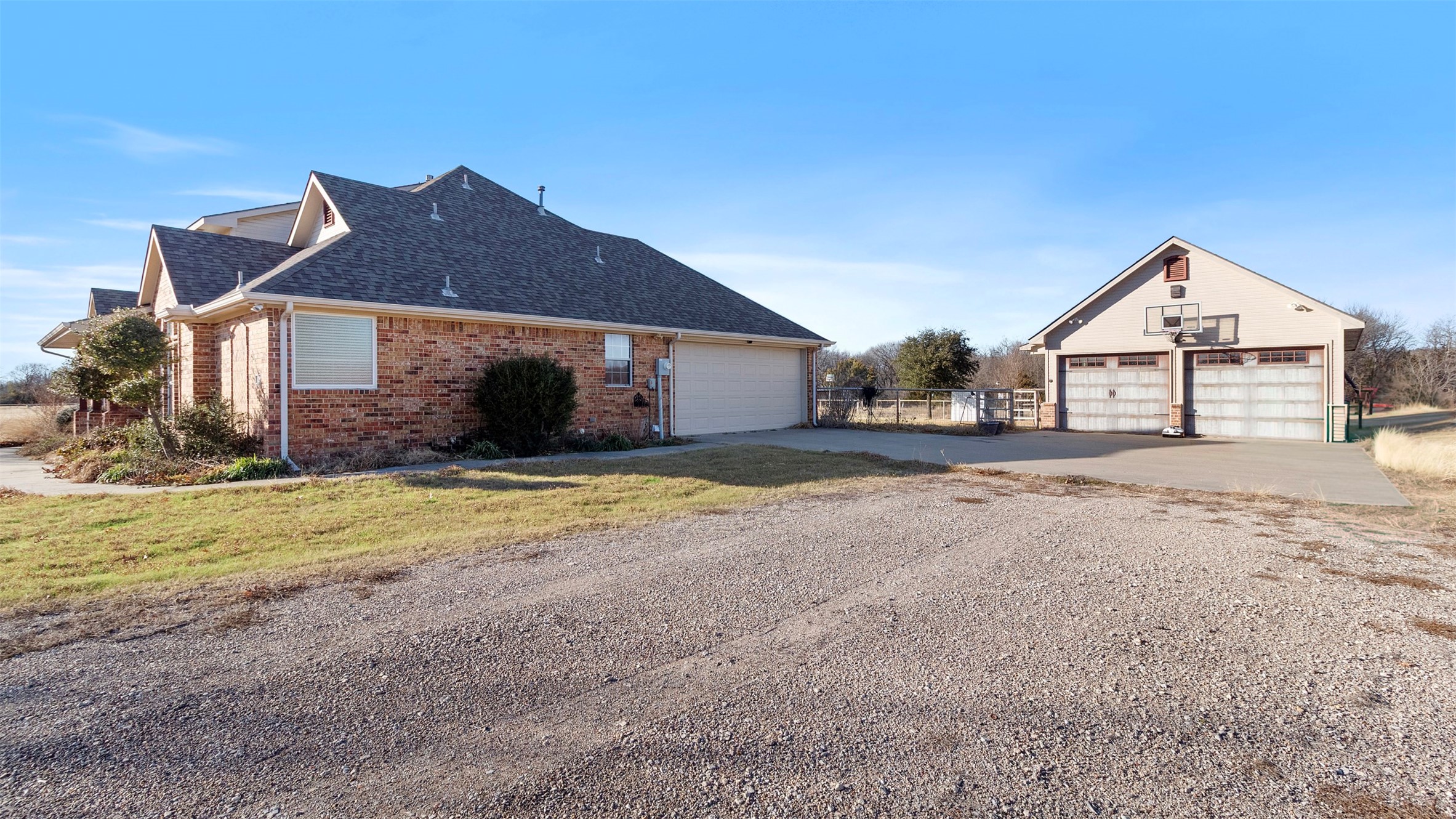 2611 Lonesome Dove Farmersville TX 75442