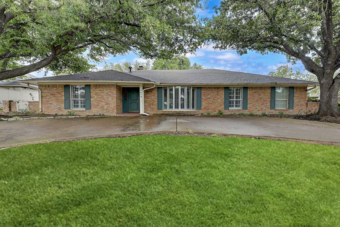 7516 Meadow Road Dallas TX 75230