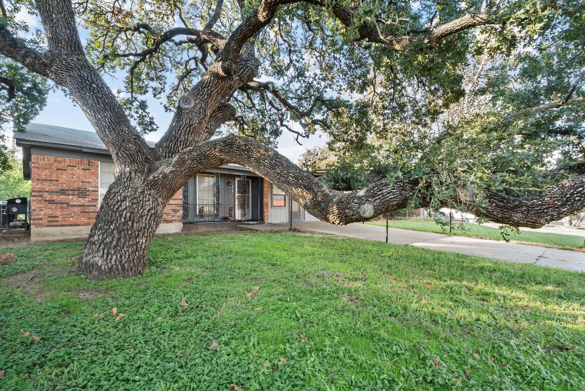 805 W 6th Street Cisco TX 76437