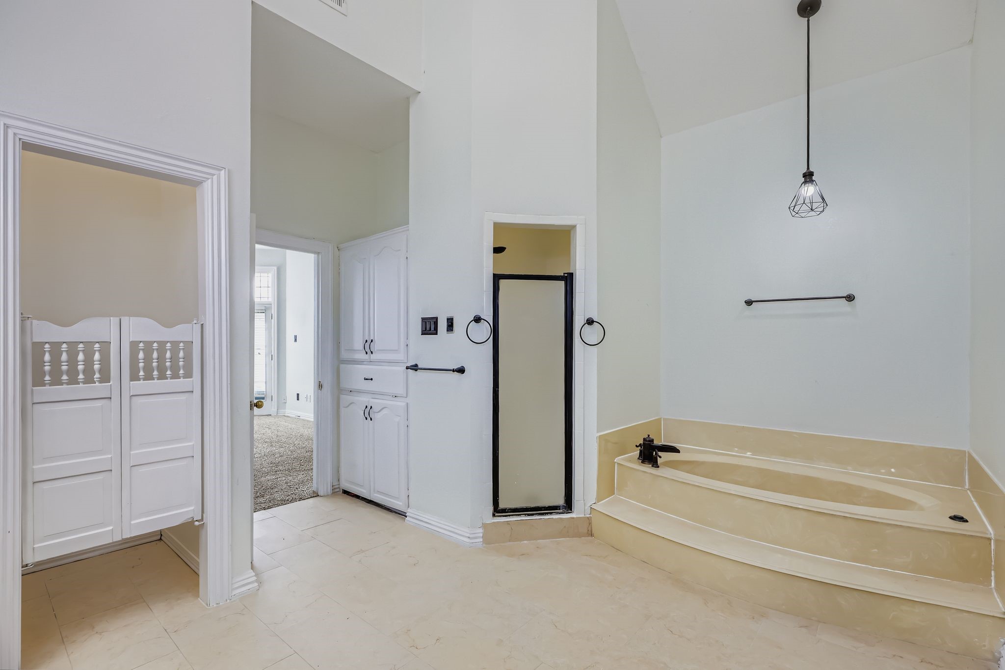 2210 Club Creek Circle Garland TX 75043