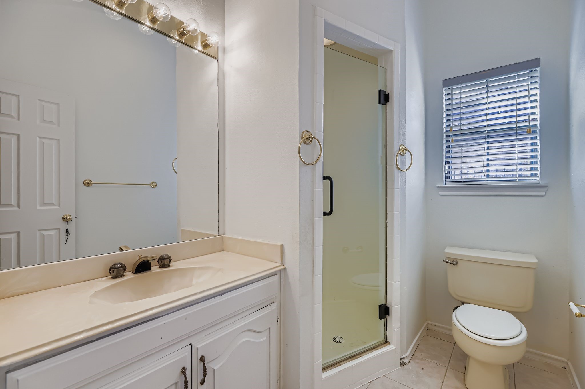 2210 Club Creek Circle Garland TX 75043