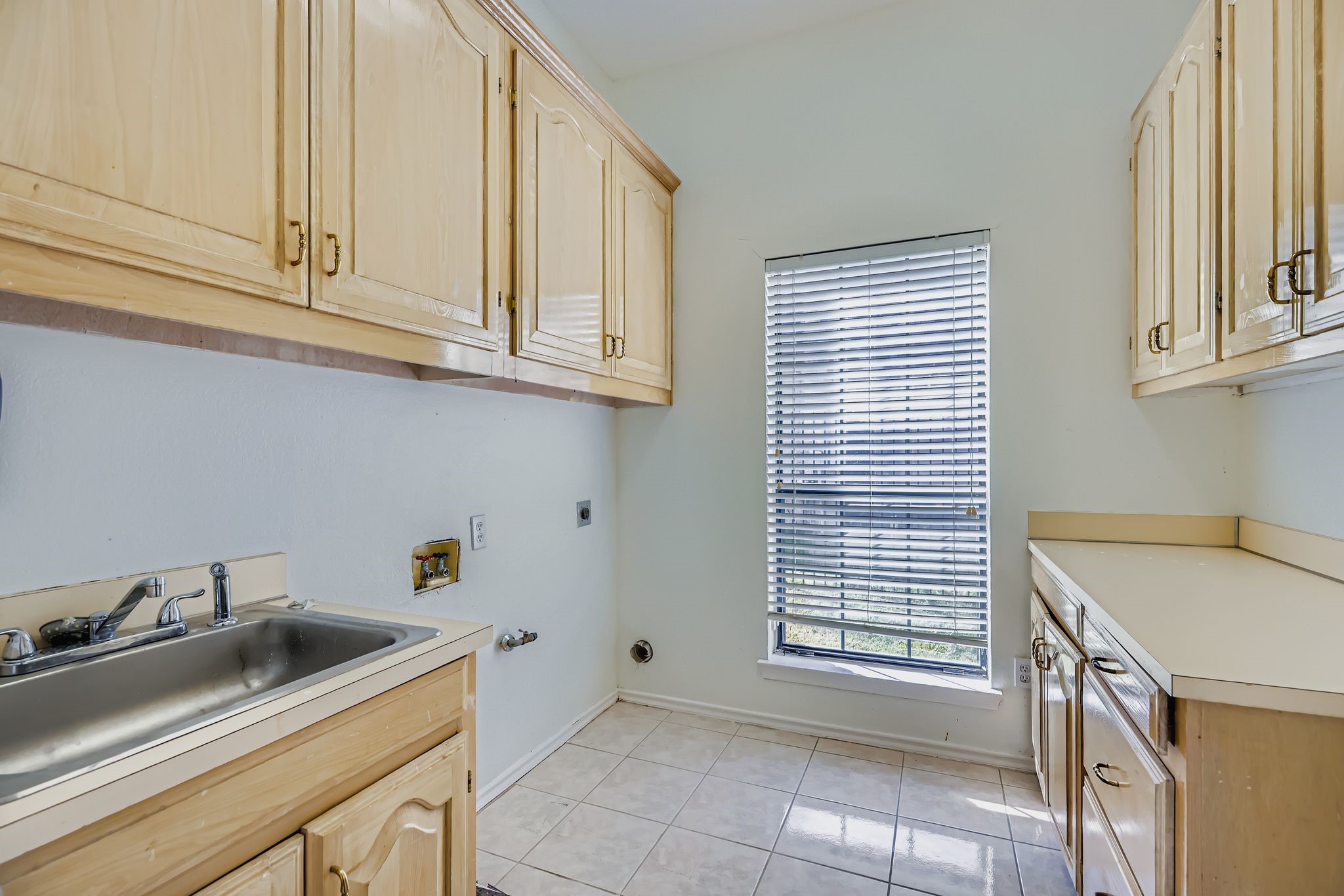 2210 Club Creek Circle Garland TX 75043