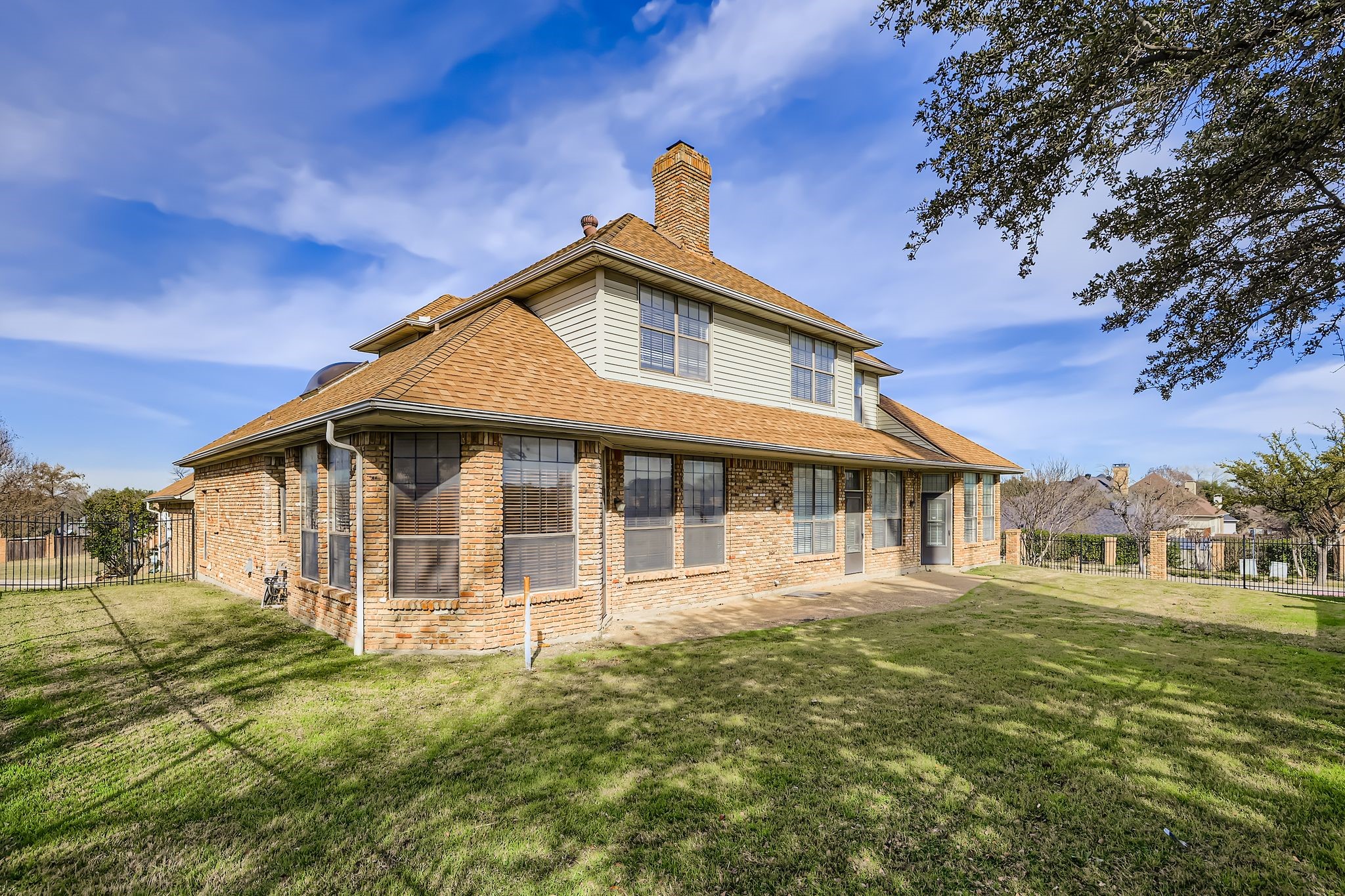 2210 Club Creek Circle Garland TX 75043