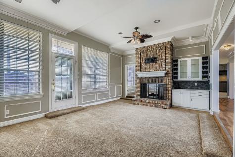 2210 Club Creek Circle Garland TX 75043
