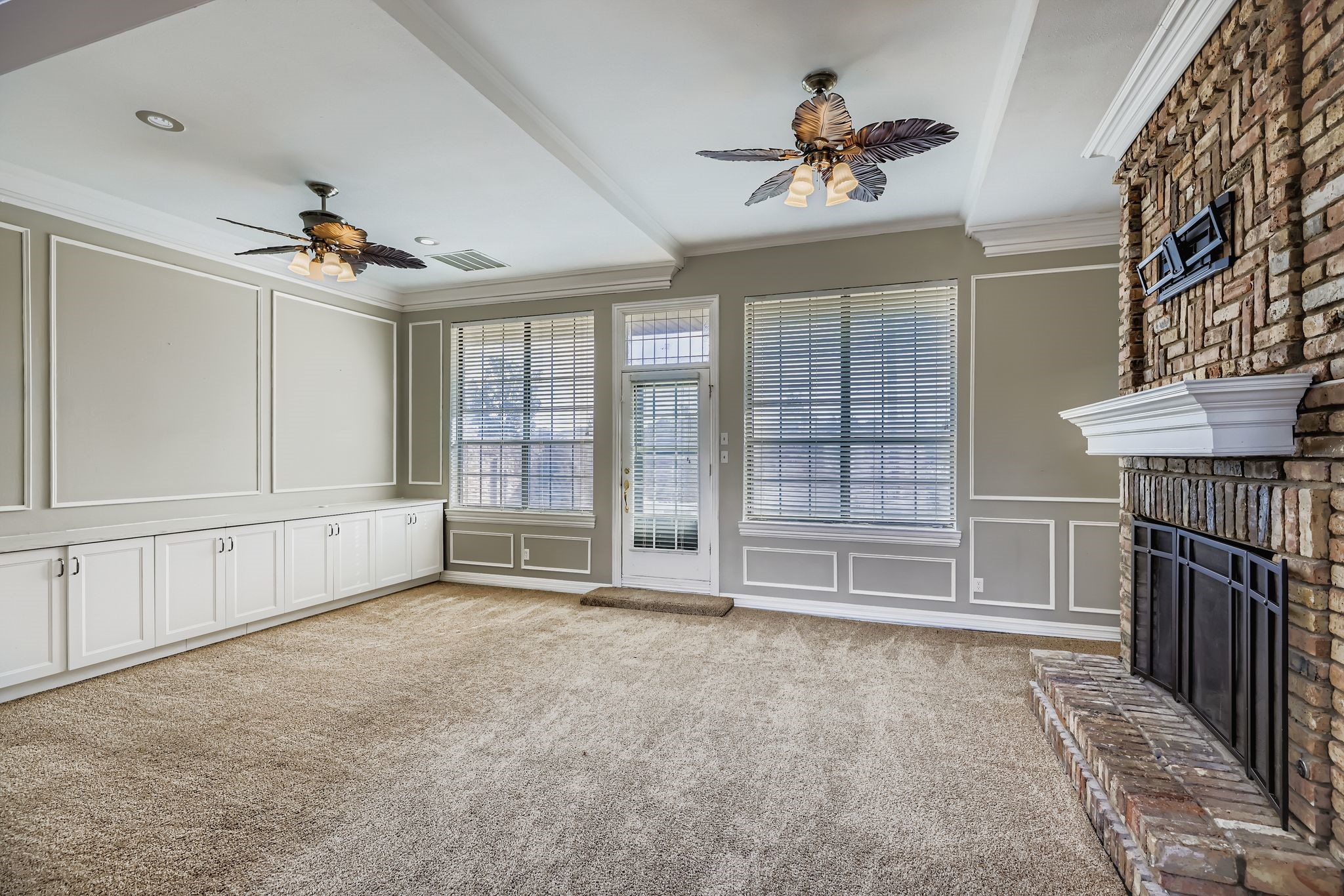 2210 Club Creek Circle Garland TX 75043