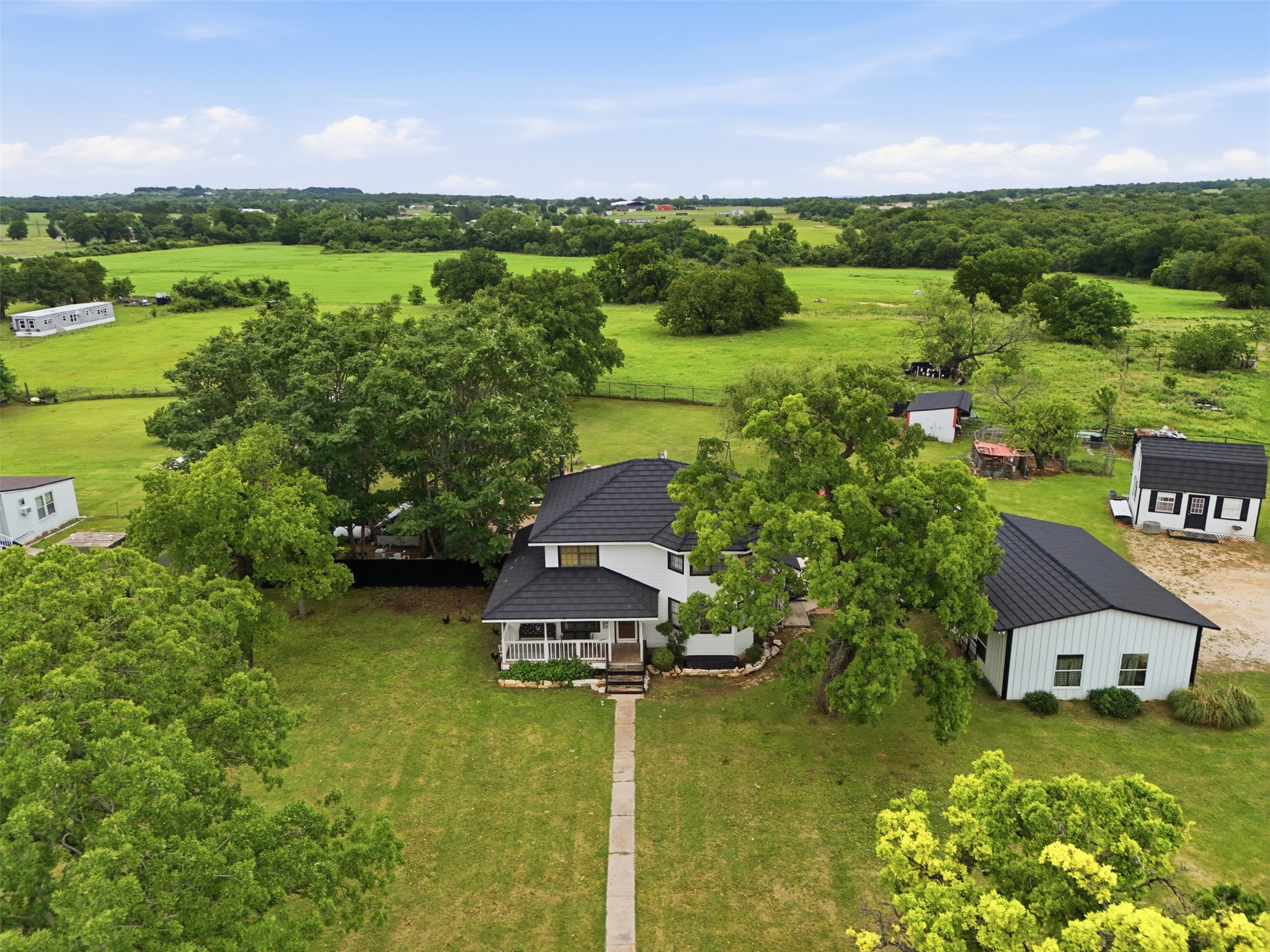 Paradise TX, 2182 Sunflower Road