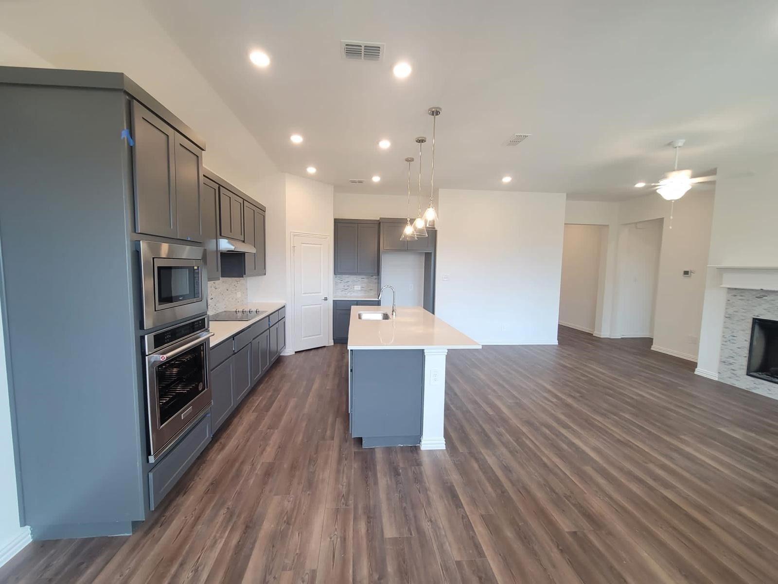 1633 Pine Valley Drive Fort Worth TX 76052