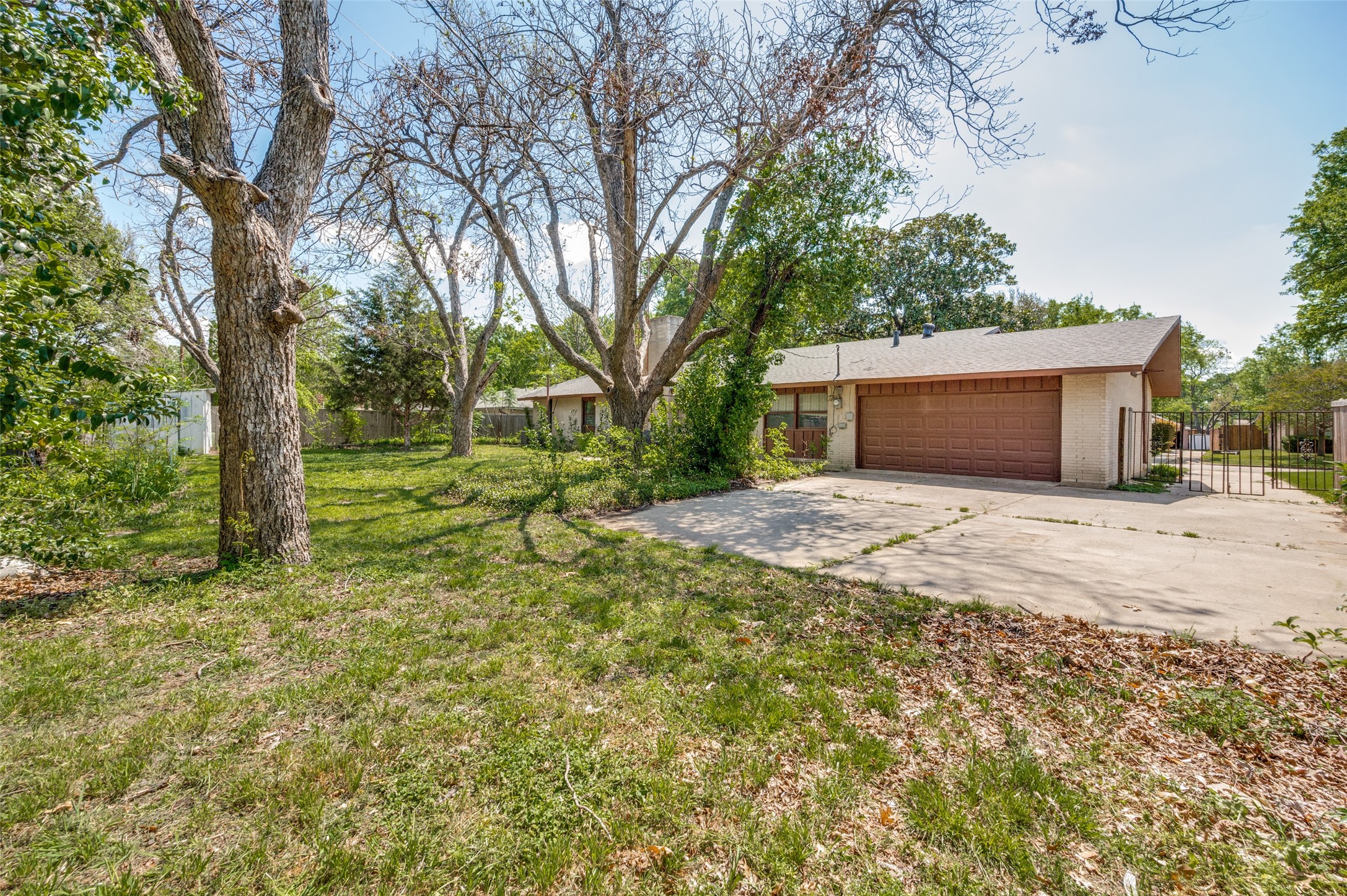 3949 Royal Palms Court Dallas TX 75244