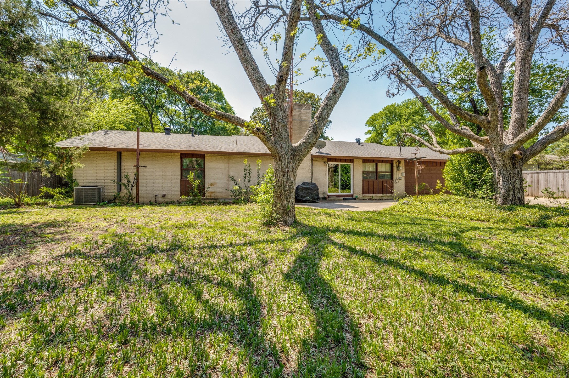 3949 Royal Palms Court Dallas TX 75244