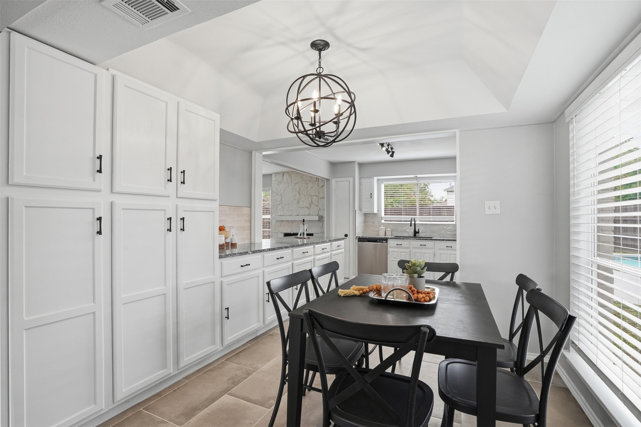 5017 Roundtable Lane Garland TX 75044