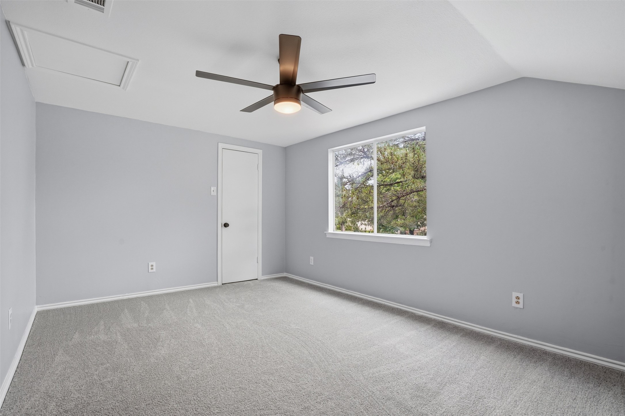 5017 Roundtable Lane Garland TX 75044