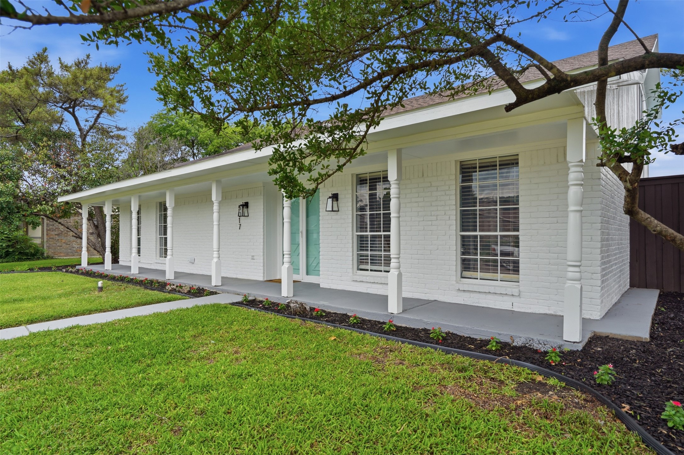 5017 Roundtable Lane Garland TX 75044