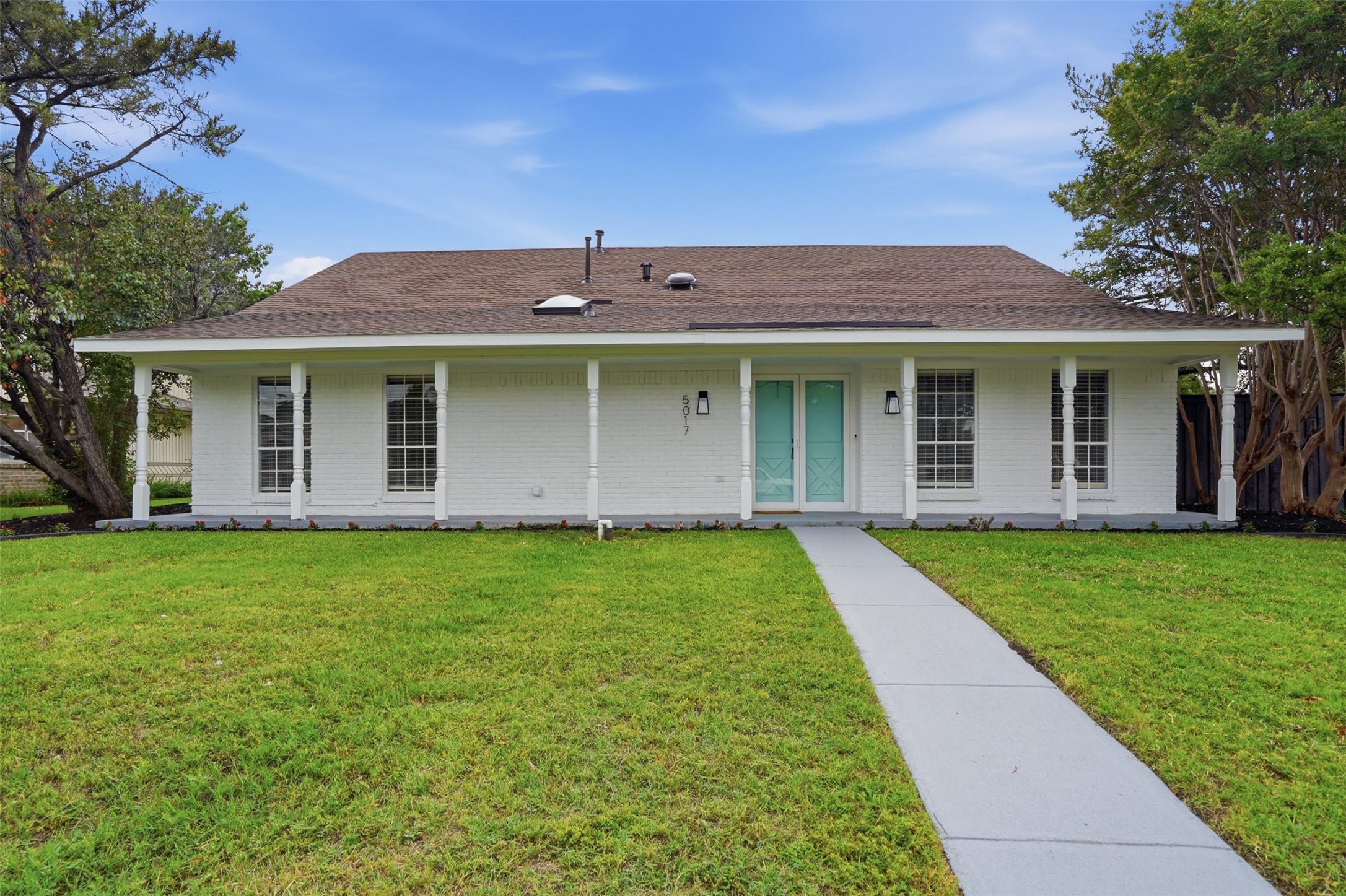 5017 Roundtable Lane Garland TX 75044
