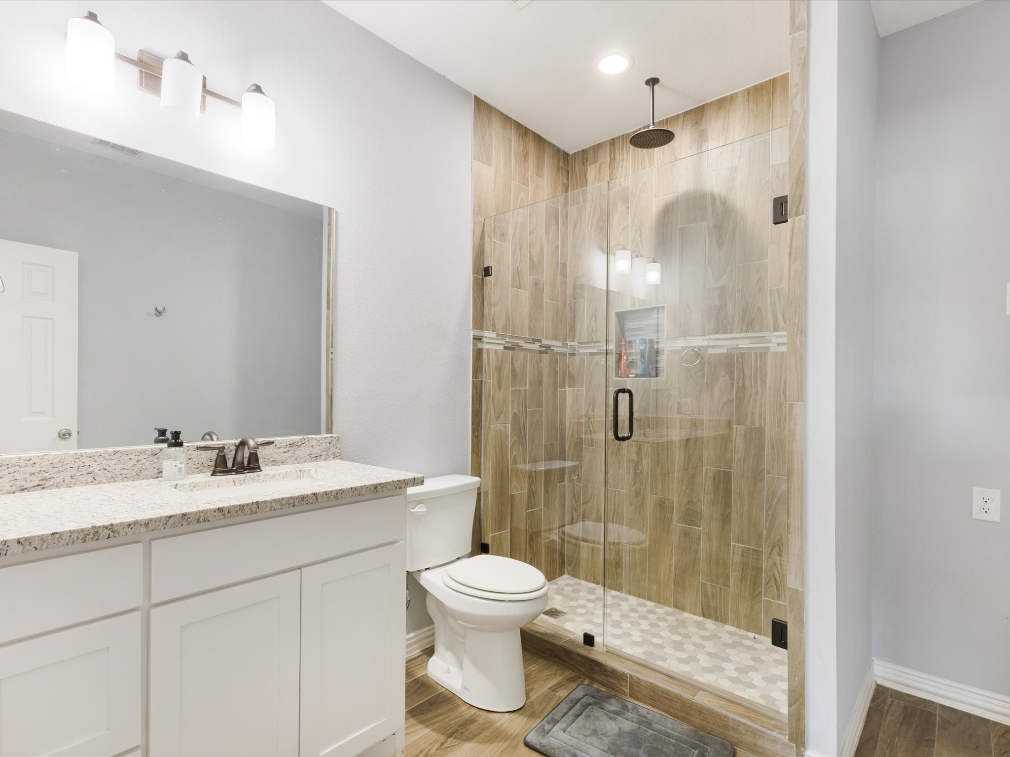 12303 Cr-4026 Kemp TX 75143