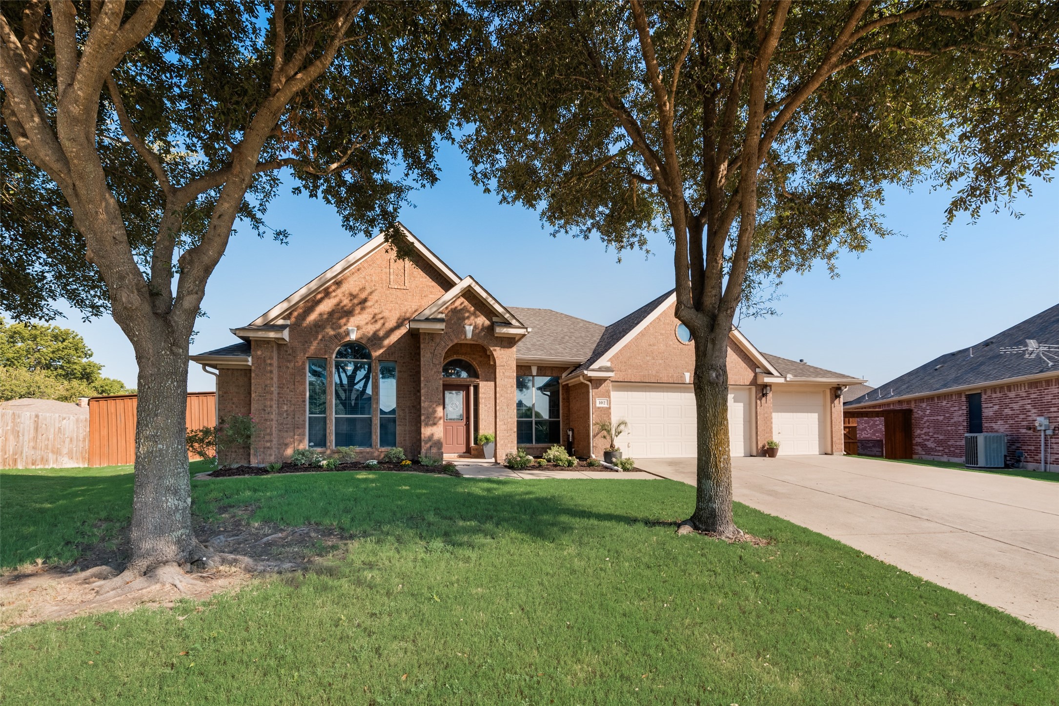 102 Cactus Court Waxahachie TX 75165