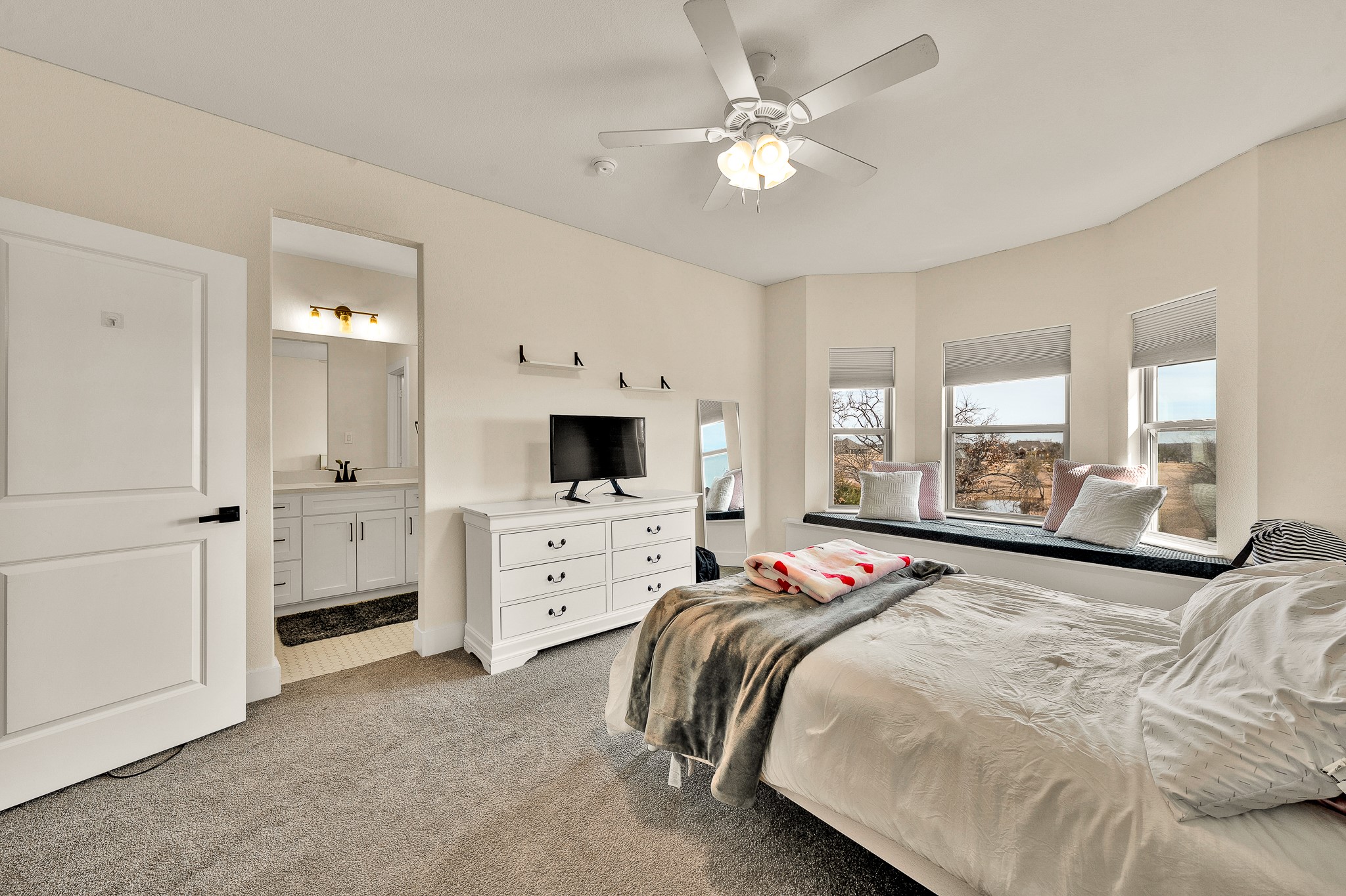 520 Bonnards Peak Road Burleson TX 76028