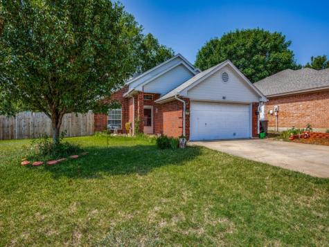 521 Oak Ridge Court Crowley TX 76036