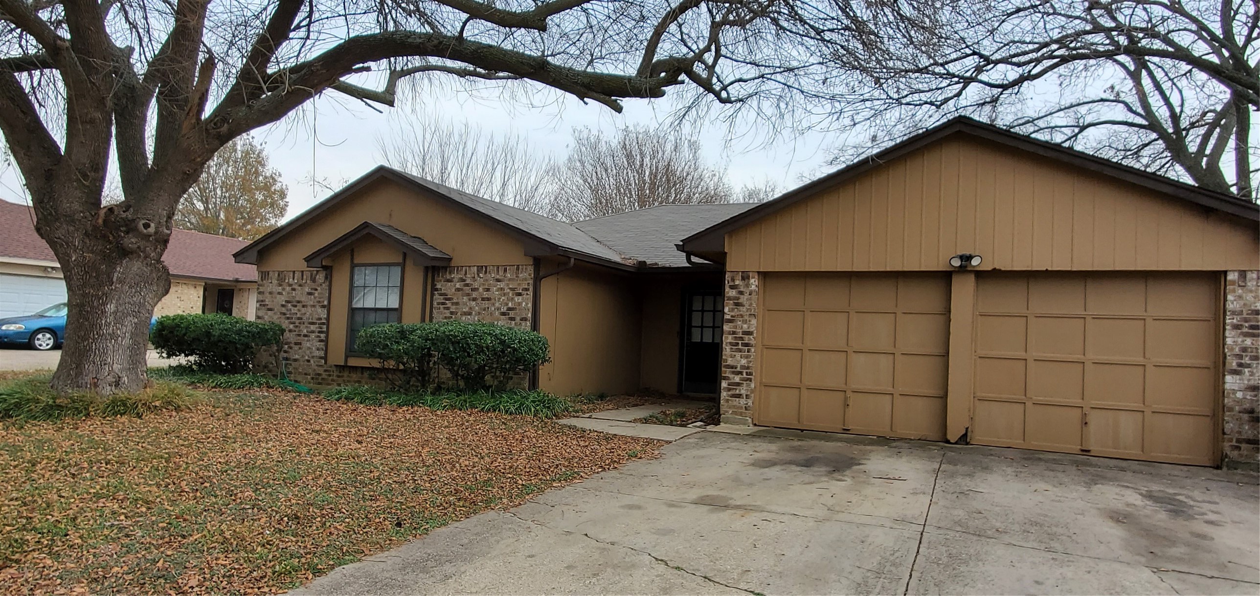 2400 Redbrook Court Arlington TX 76014