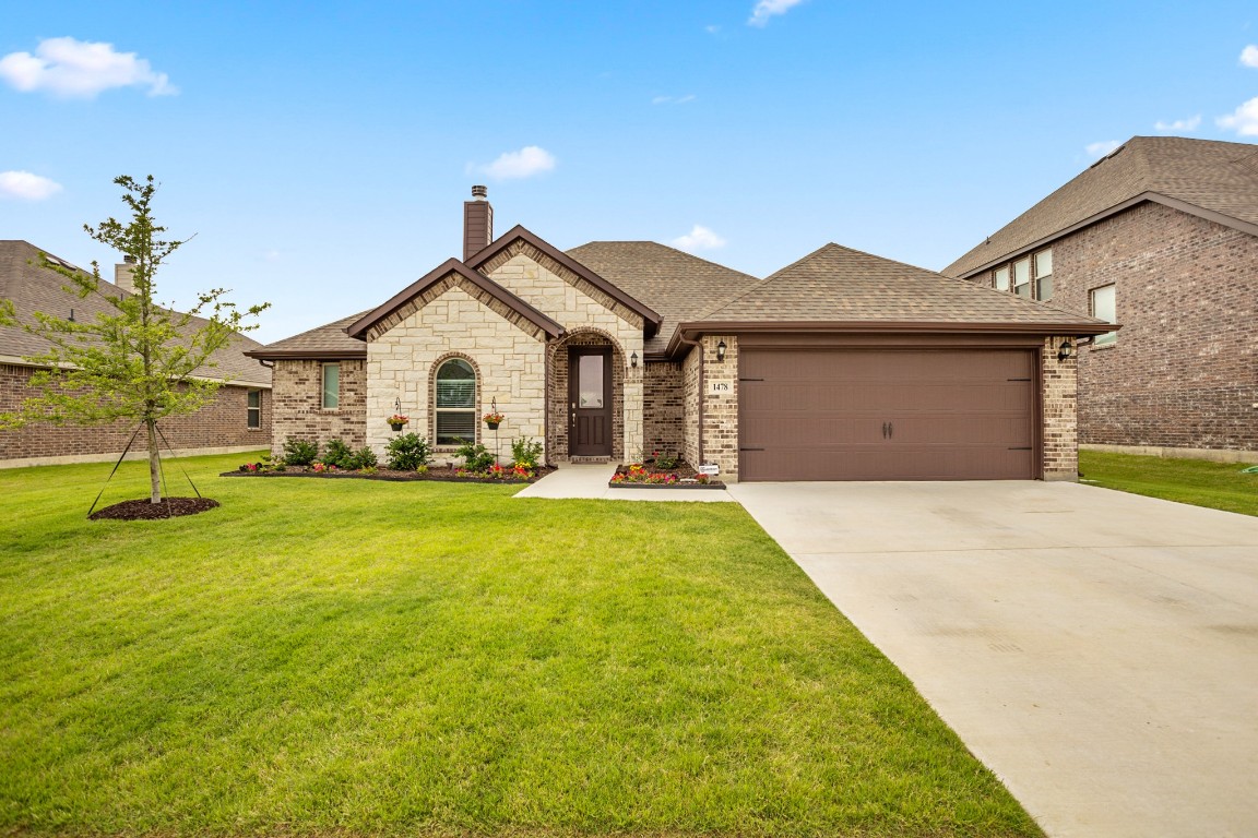 1478 Wagon Wheel Way Krum TX 76249