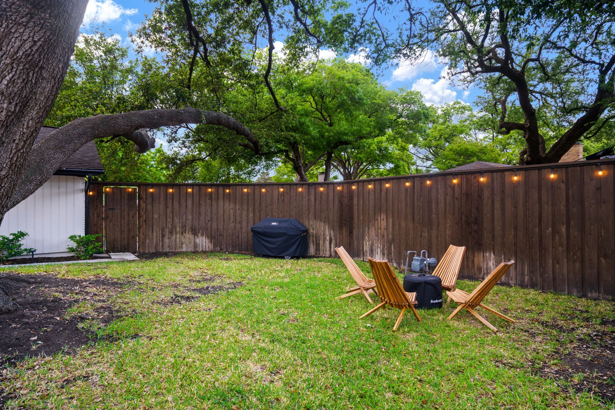 7423 Tangleglen Drive Dallas TX 75248