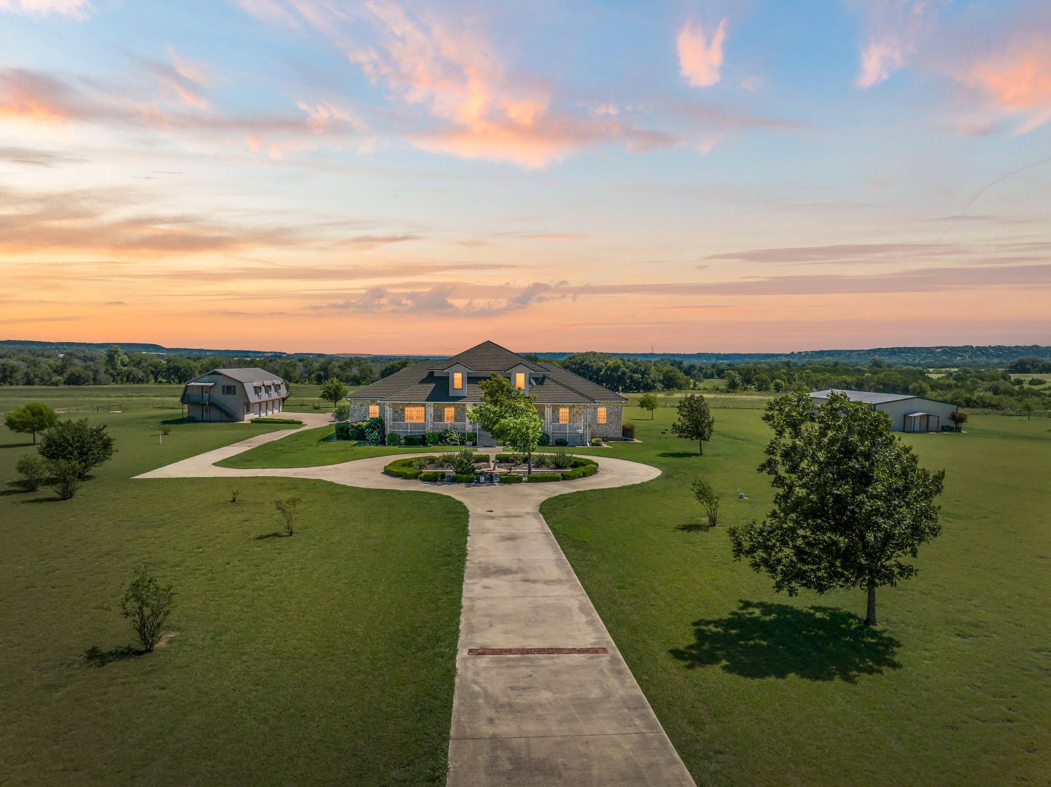664 Fm 182 Clifton TX 76634