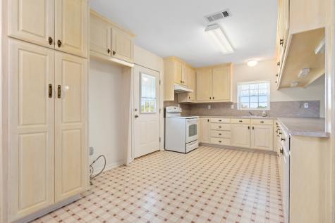 664 Fm 182 Clifton TX 76634