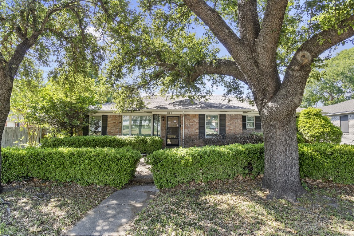 8011 Woodhue Road Dallas TX 75228