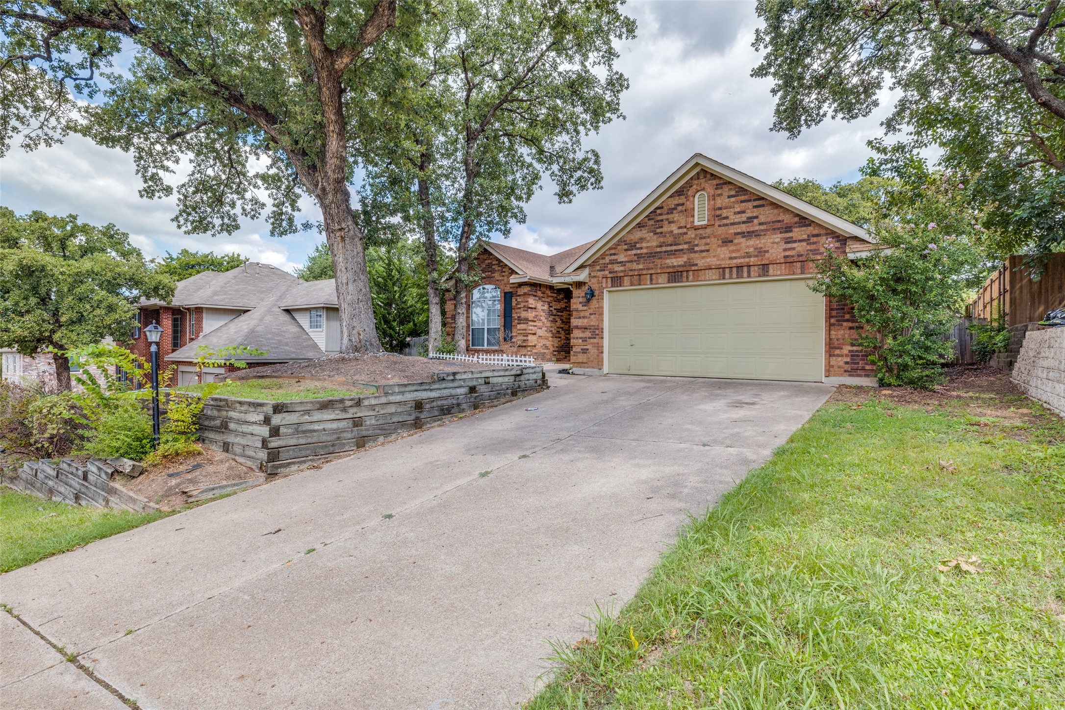 3505 Oak Bend Drive Arlington TX 76016