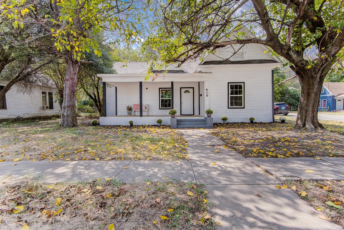 609 N Buffalo Avenue Cleburne TX 76033