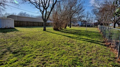 900 N Lamb Street Bowie TX 76230