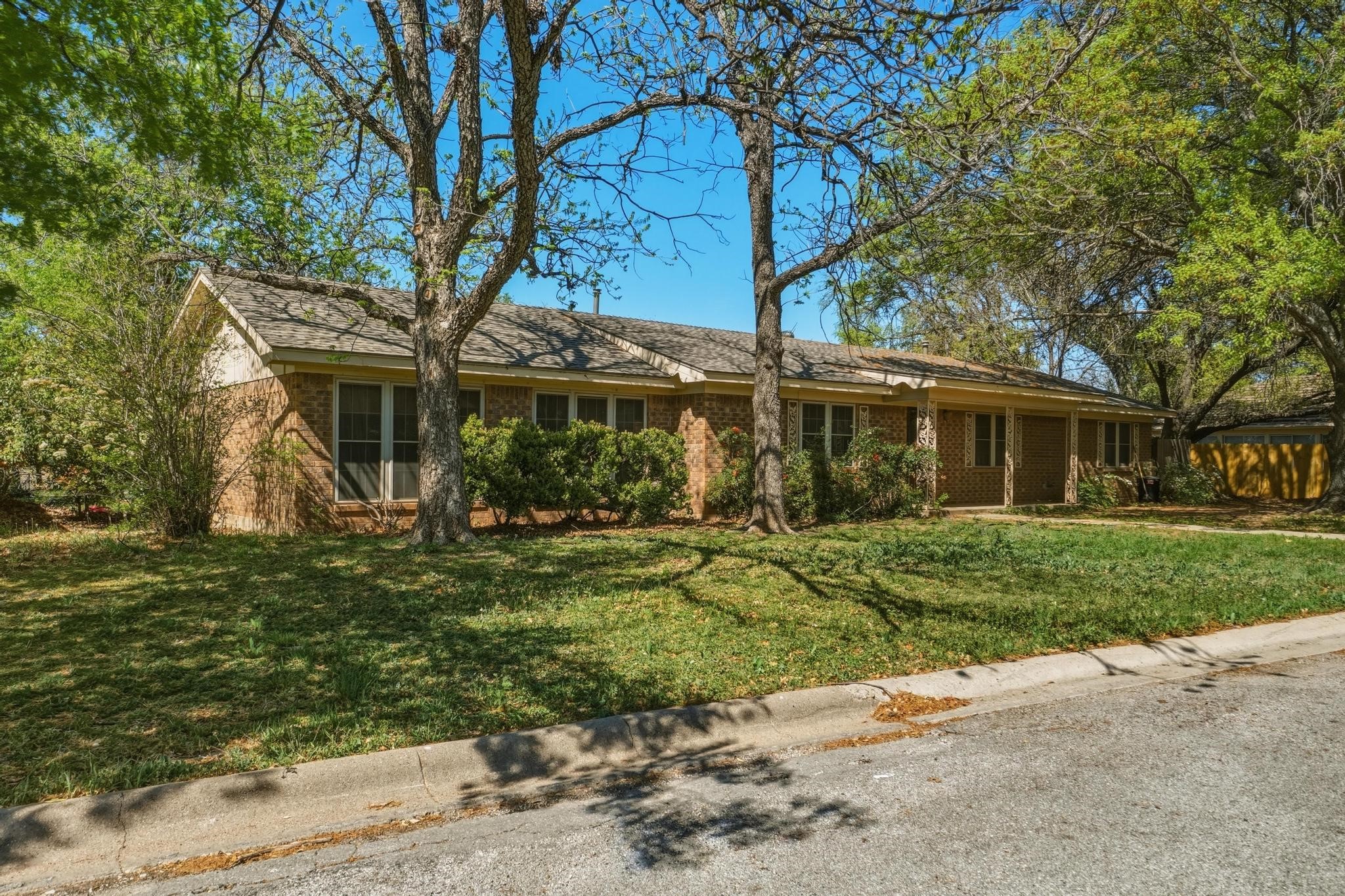 1306 Westhill Lane Coleman TX 76834