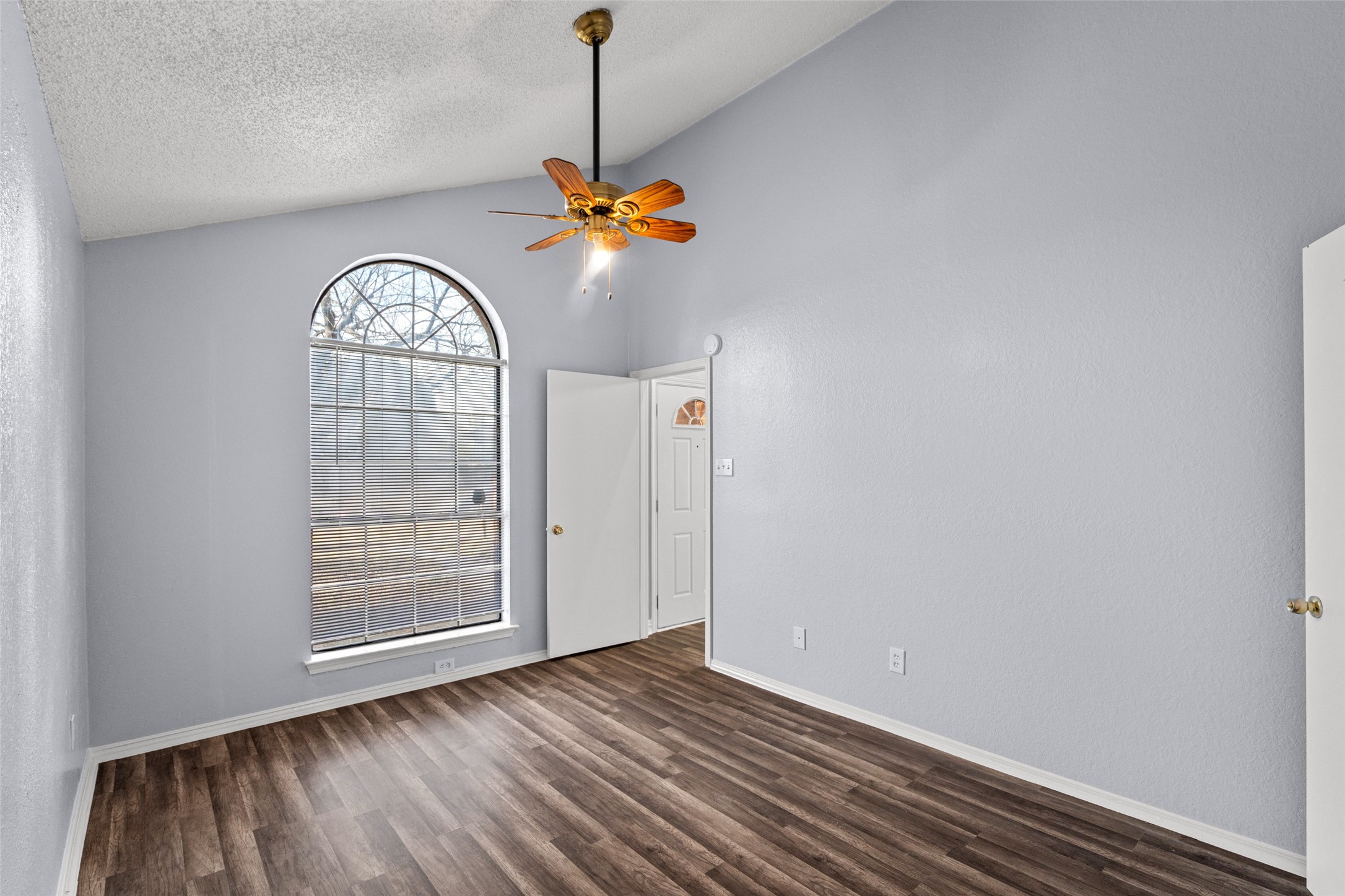2540 Winter Oak Street Dallas TX 75227