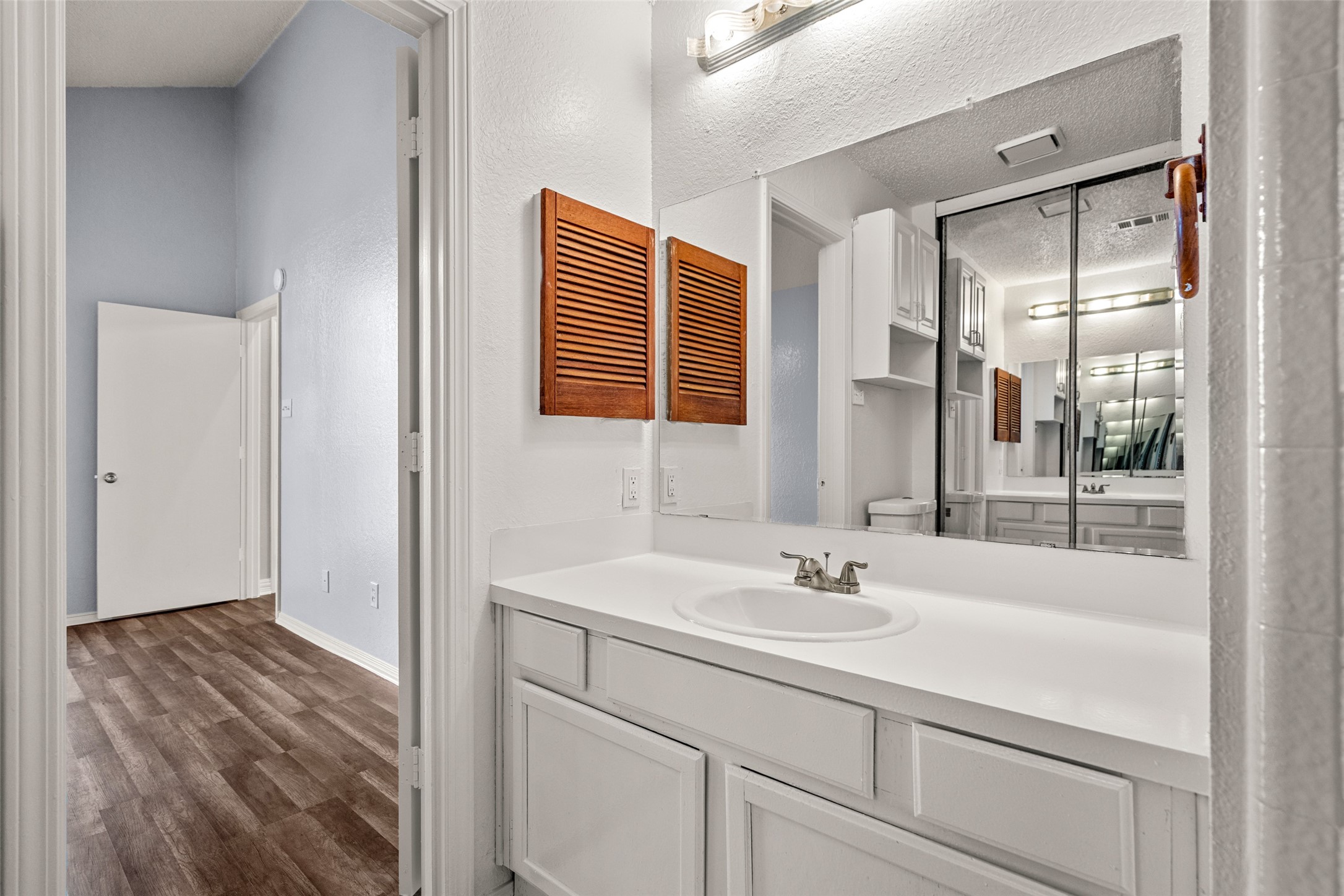 2540 Winter Oak Street Dallas TX 75227