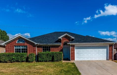 2203 Greensborough Lane Arlington TX 76001