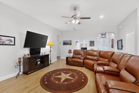 1522 Grassy Meadows Drive Burleson TX 76058