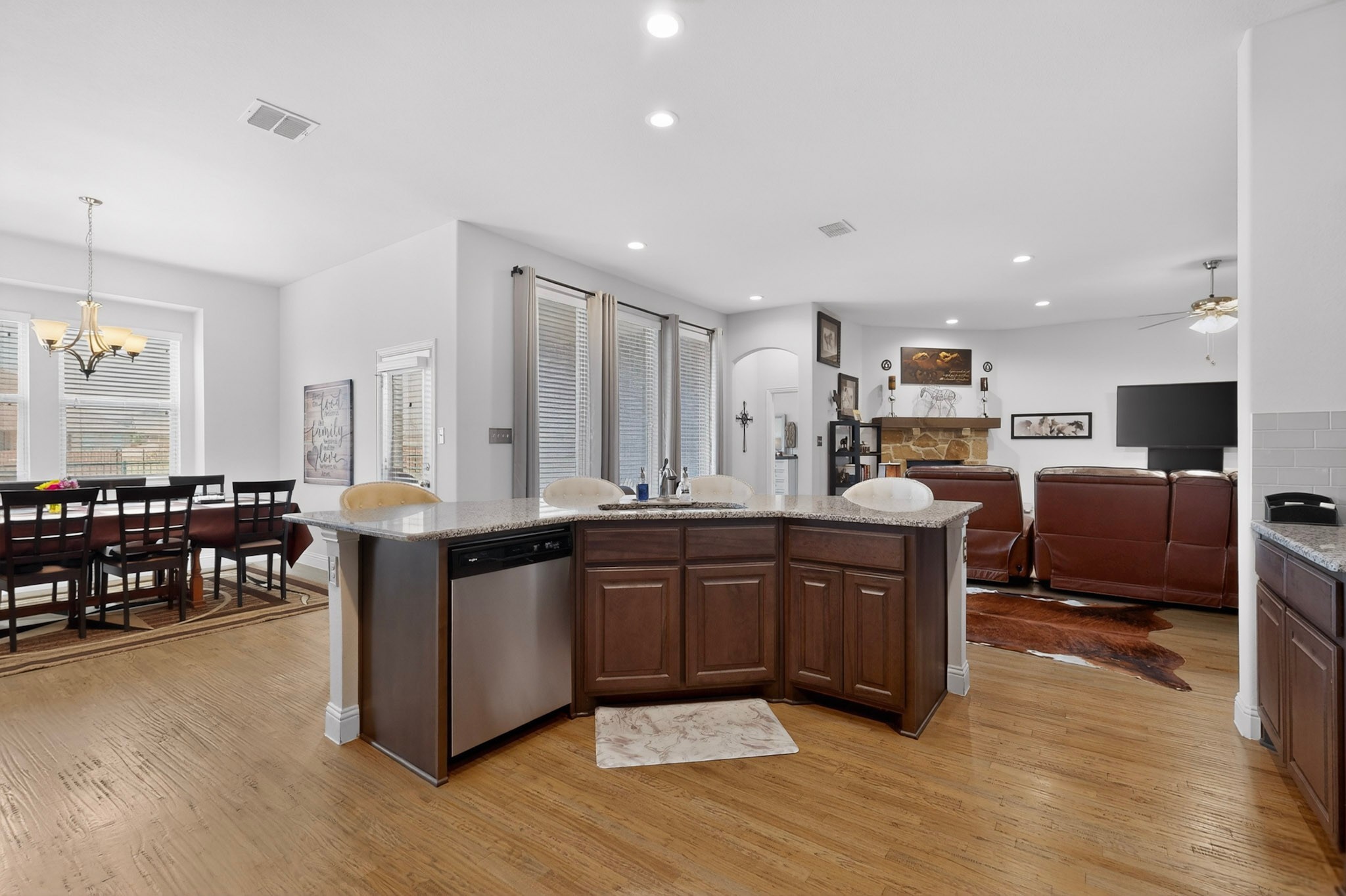1522 Grassy Meadows Drive Burleson TX 76058