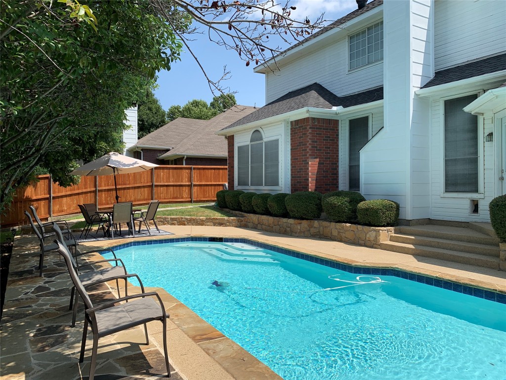 1820 Meadow Crest Drive Grapevine TX 76051