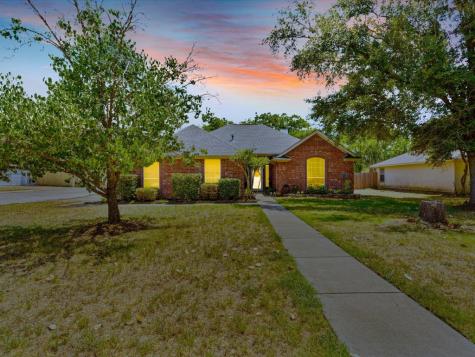 1501 Gleason Avenue Cleburne TX 76033