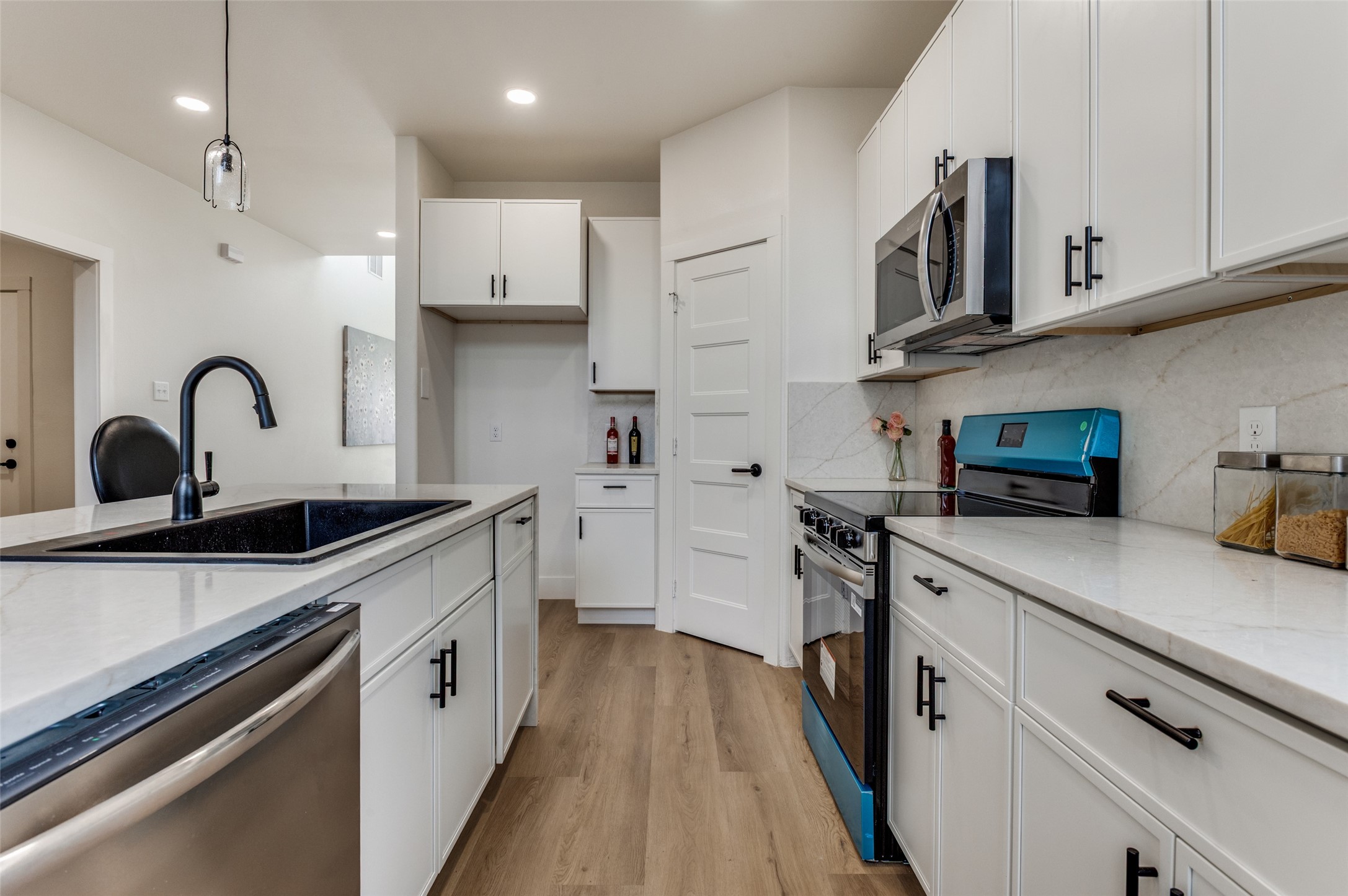 1409 Doyle Avenue Dallas TX 75203