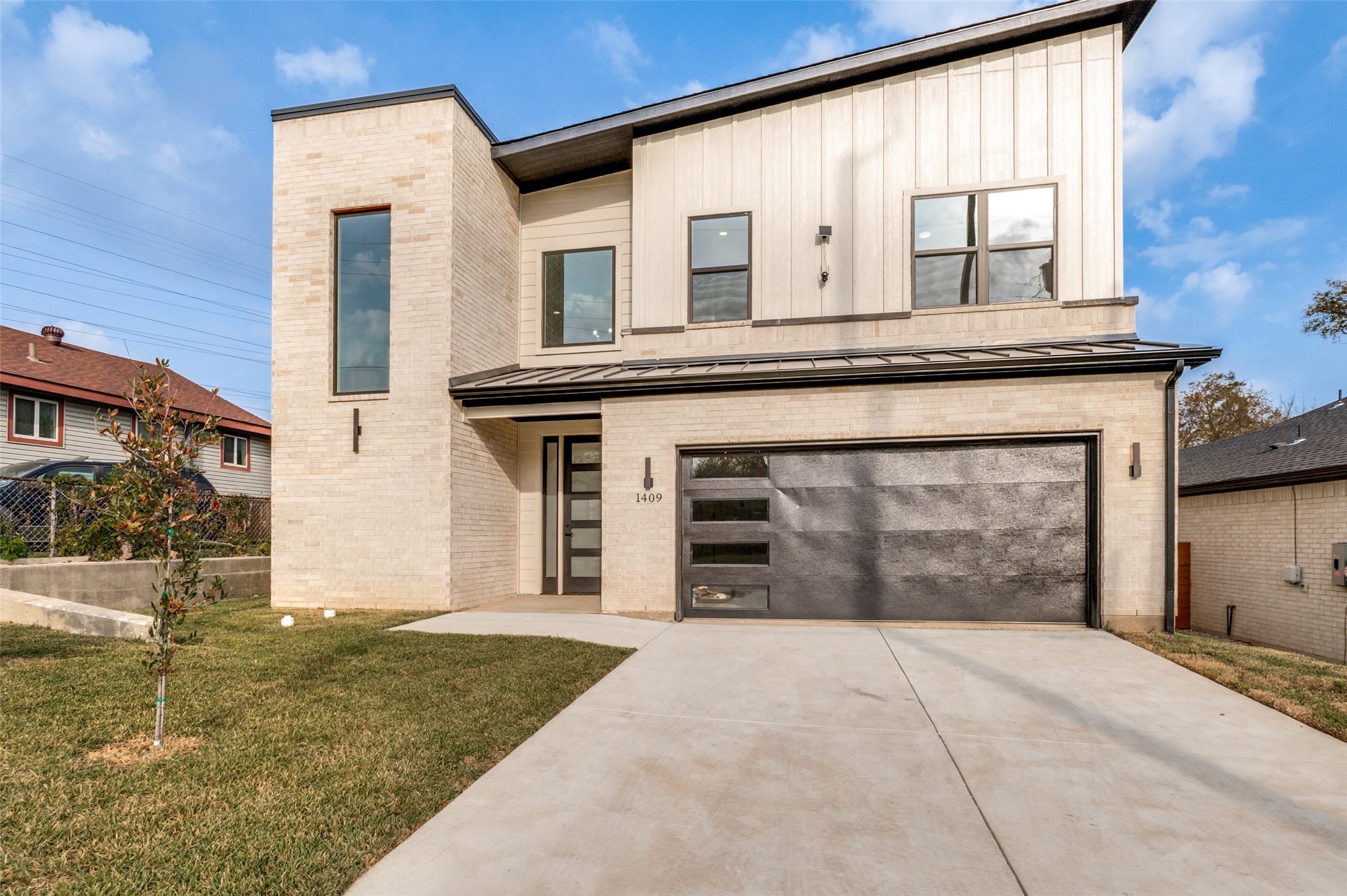 1409 Doyle Avenue Dallas TX 75203