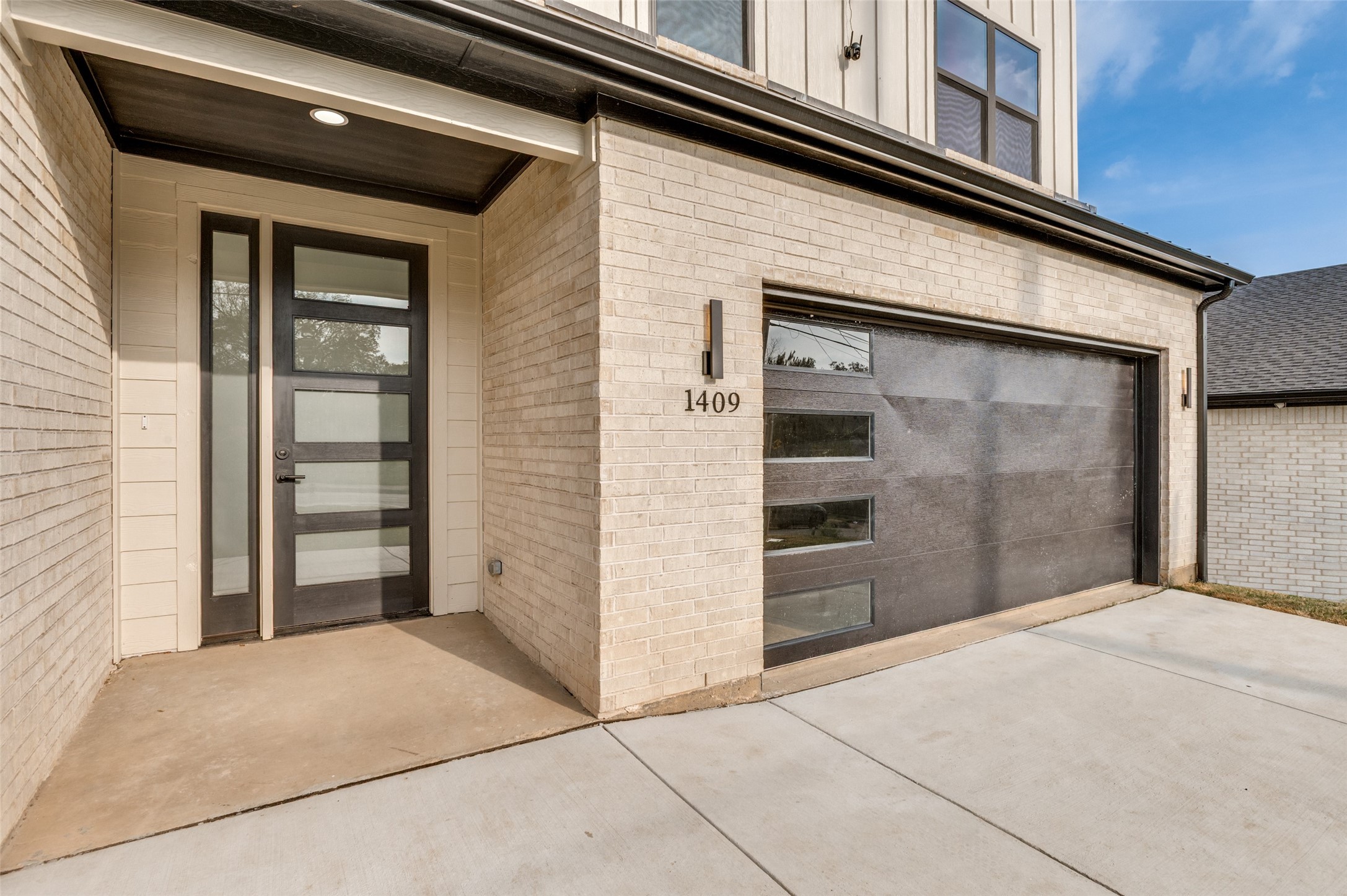 1409 Doyle Avenue Dallas TX 75203