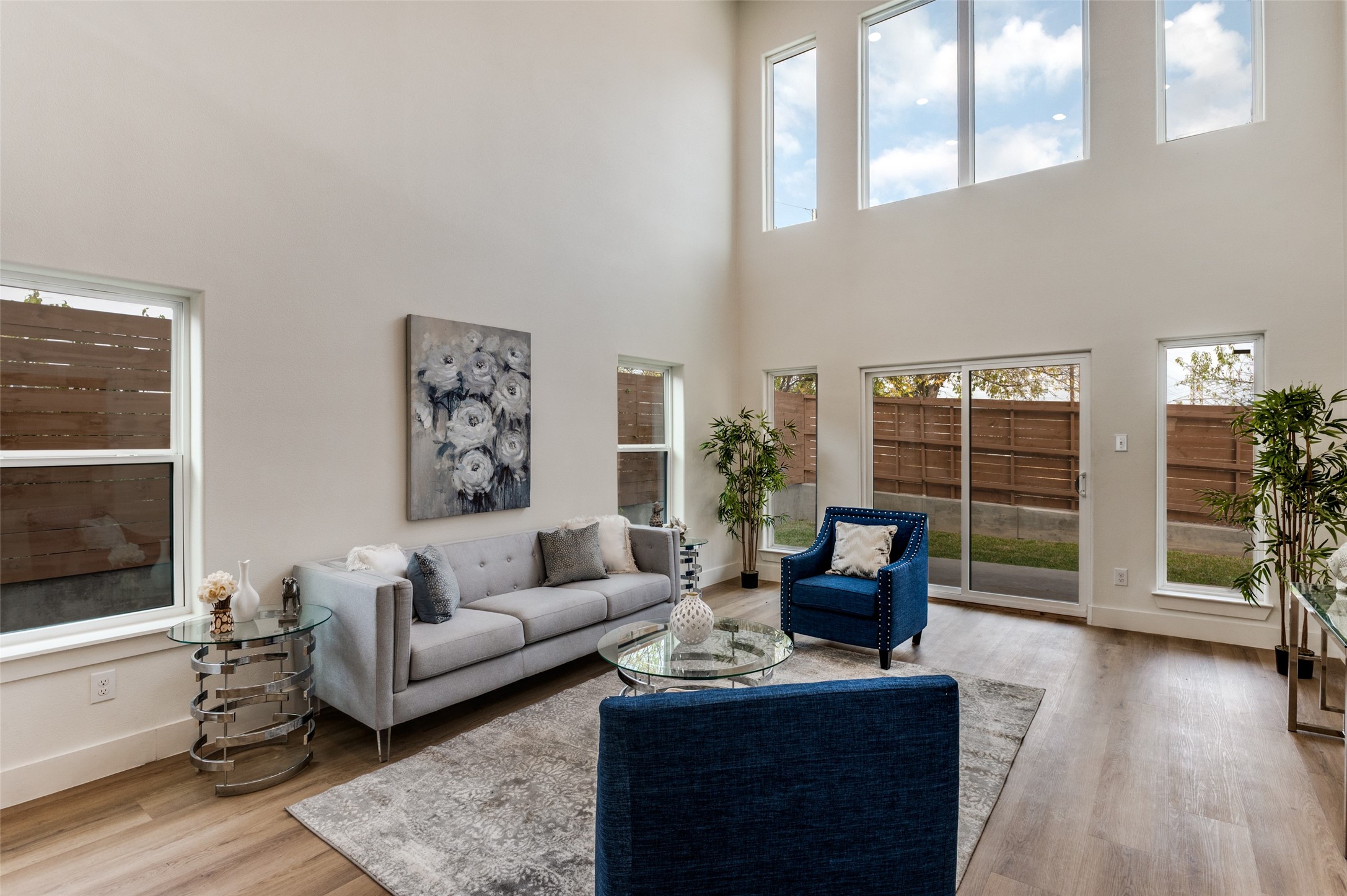 1409 Doyle Avenue Dallas TX 75203