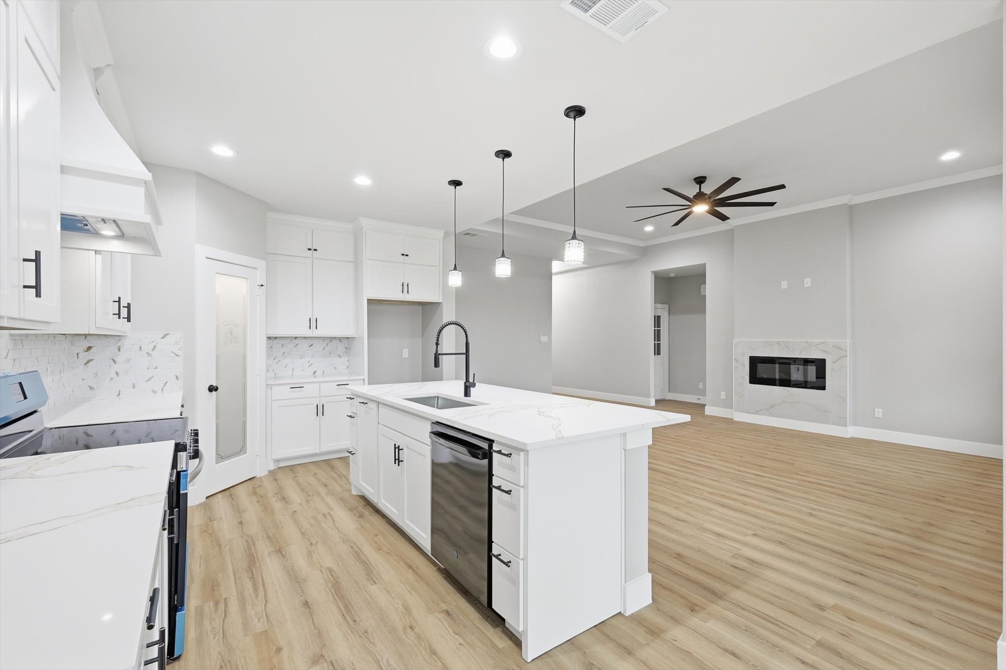 859 Harbor Point Gun Barrel City TX 75156