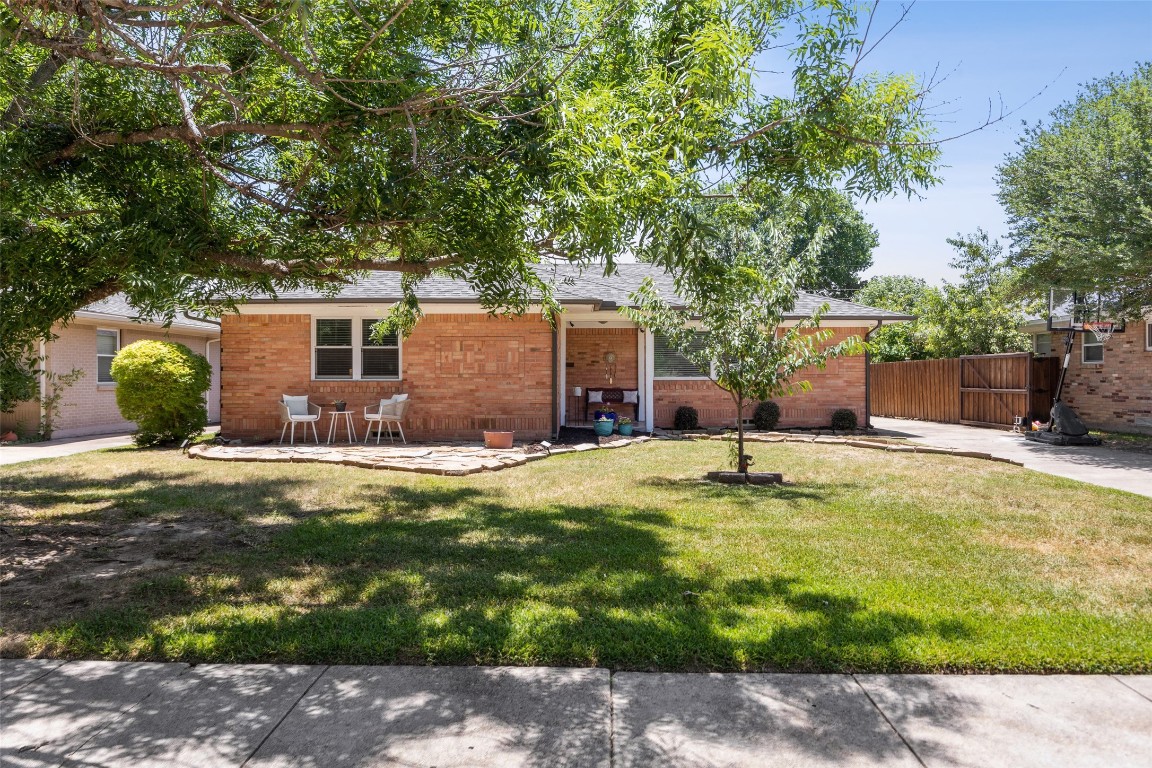 10140 Shadyview Drive Dallas TX 75238