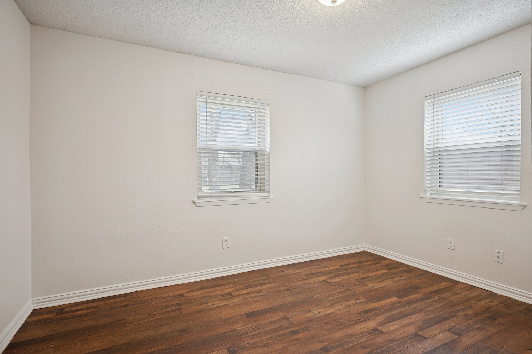 125 Briarwood Drive Kennedale TX 76060