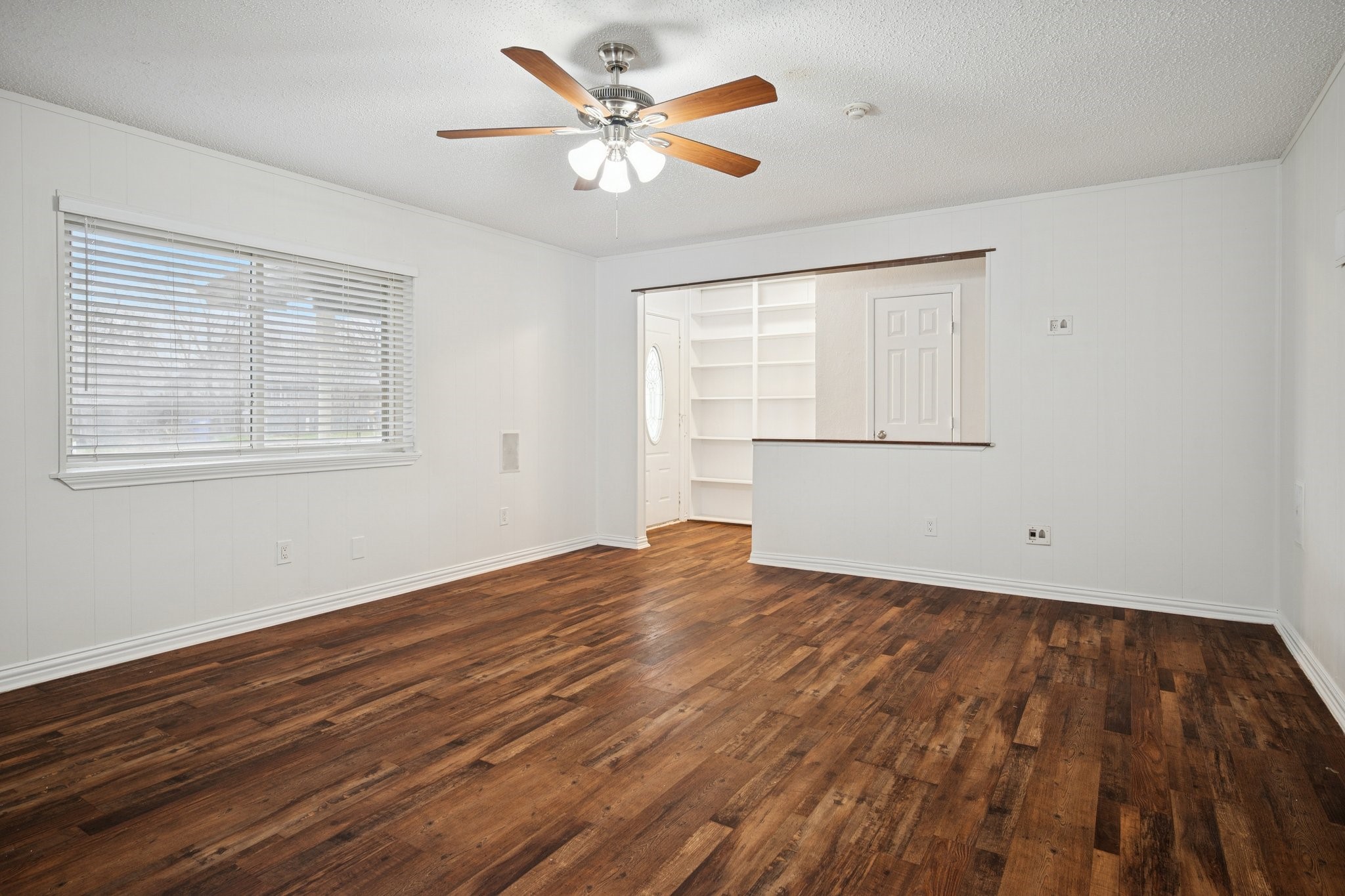 125 Briarwood Drive Kennedale TX 76060